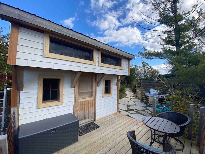 Luxurious bedroom suite